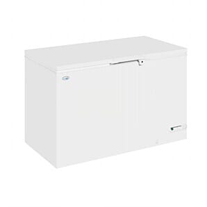 Front view of the Interlevin LHF460 White Solid Lid Chest Freezer