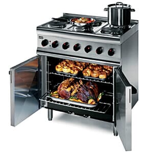 Front view of the Lincat ESLR9C Silverlink 600 Electric Free-Standing Oven Range, 16.5kW with display foods